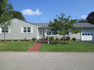 60 Cushman Ave, East Providence, RI 02914
