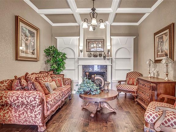 5th image of 2030 Cork Oak Dr