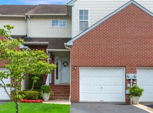46 Drew Ct, Manalapan, NJ 07726