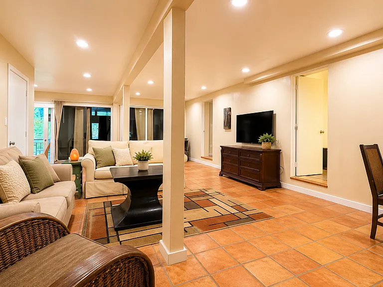 1073 Nanihoku Pl #1 — Photo 20