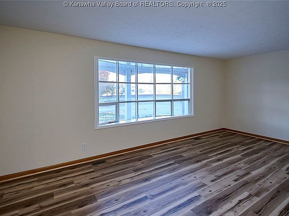 3rd image of 4915 Chesterfield Ave