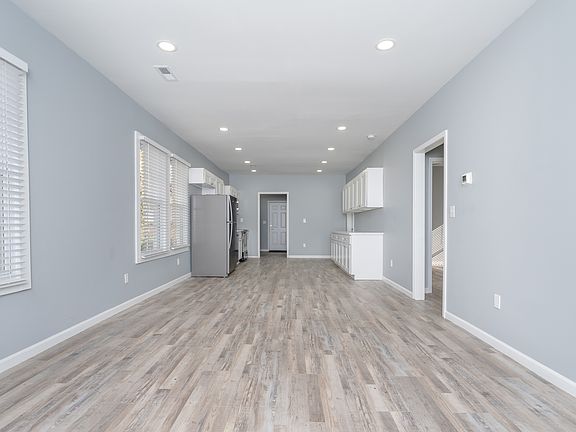 4th image of 206 Boundary Dr
