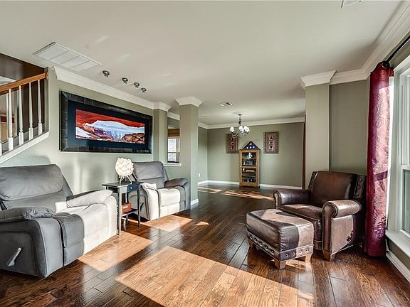 5th image of 3912 Acorn Ln