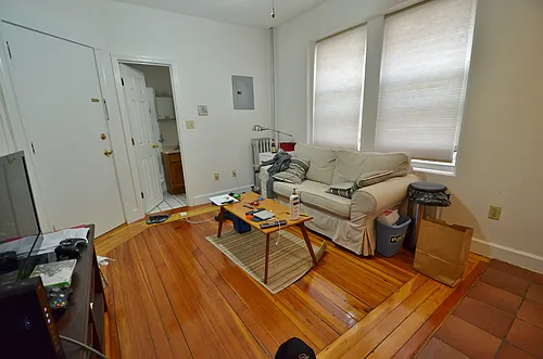 45 Symphony Rd #403 Photo 1