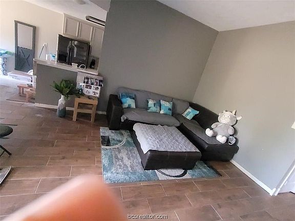 3rd image of 2109 White Wing Dr