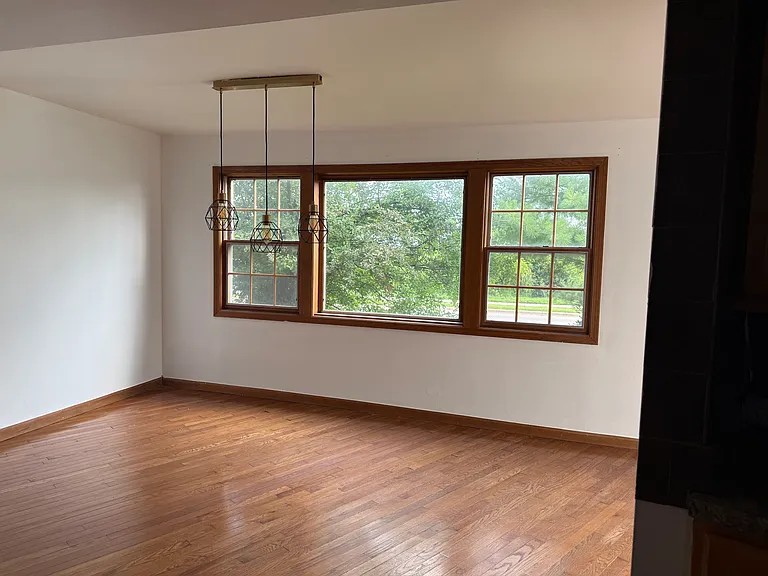 4 Linden Ave — Photo 9
