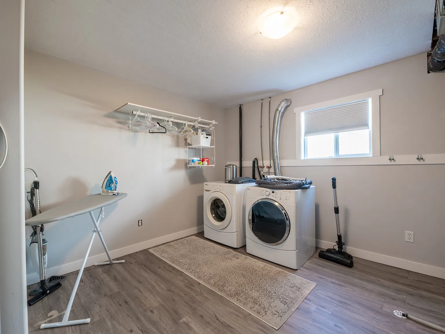 61st Ave, Lloydminster — Photo 4