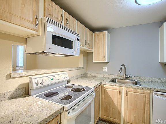 4th image of 11114 NE 125th Ln APT G127