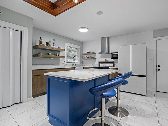 5th image of 5333 Olive Rd