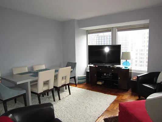 Rented by Sumitomo Real Estate Sales | media 45