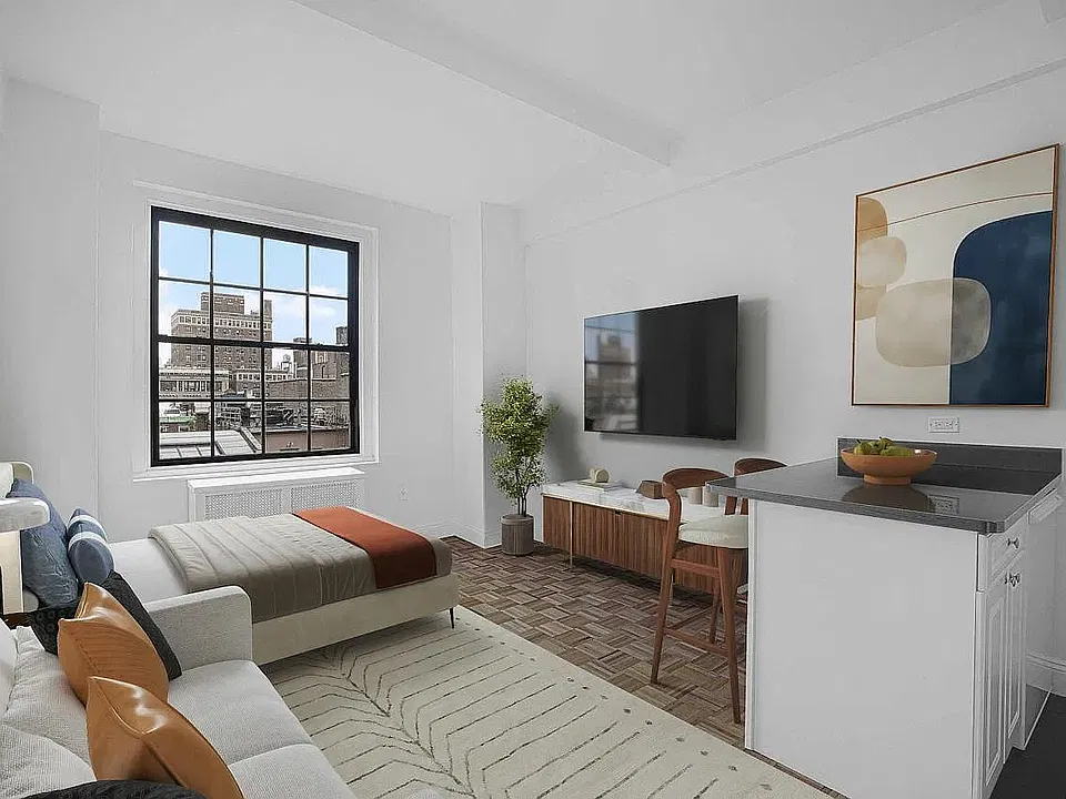 160 W 71st St #8H