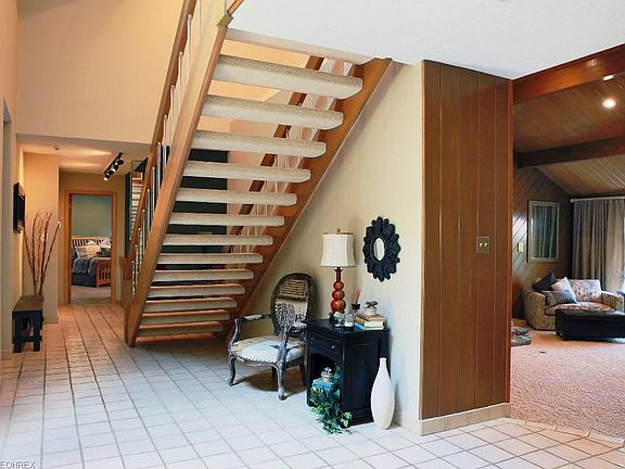 2nd image of 28251 Cambridge Ln