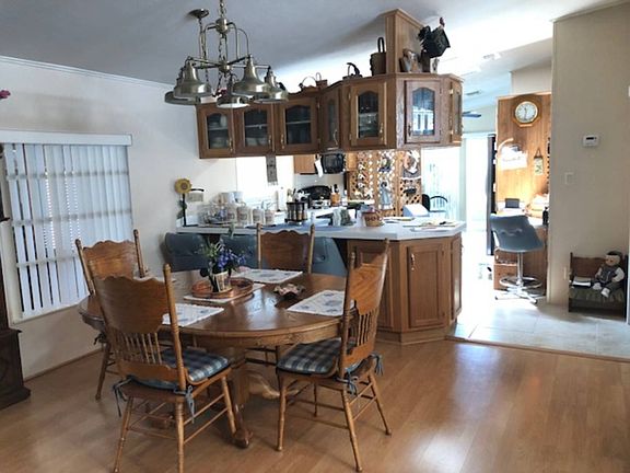 5th image of 128 Winterdale Dr