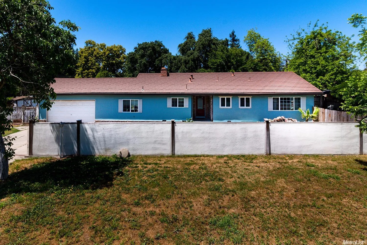 9341 Madeline Dr photo 1