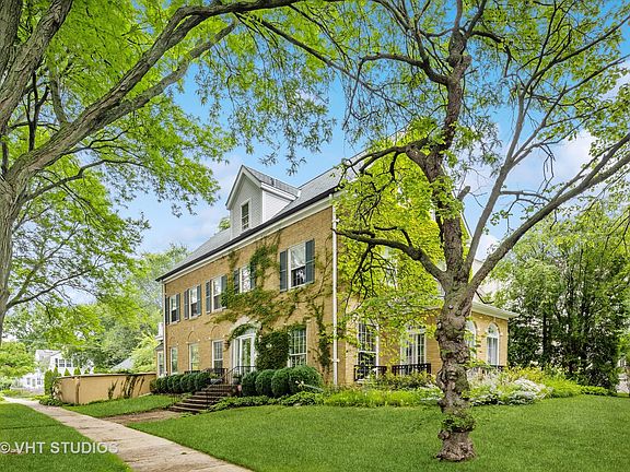 3rd image of 217 Woodland Ave