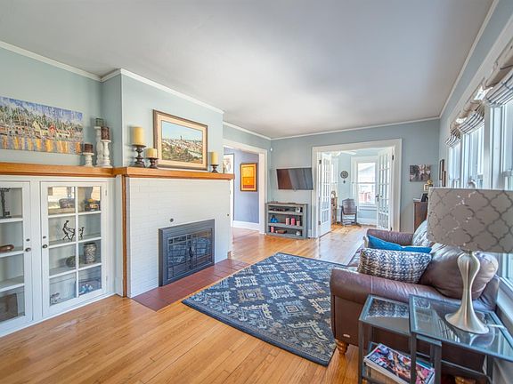 3rd image of 1304 Horman Ct