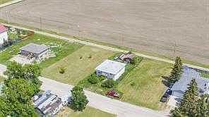 5th image of 218 9th Ave