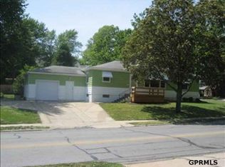 1702 S 50th St, Omaha, NE 68106