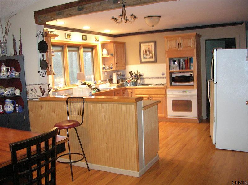 2nd image of 1287 WHITESIDES Road