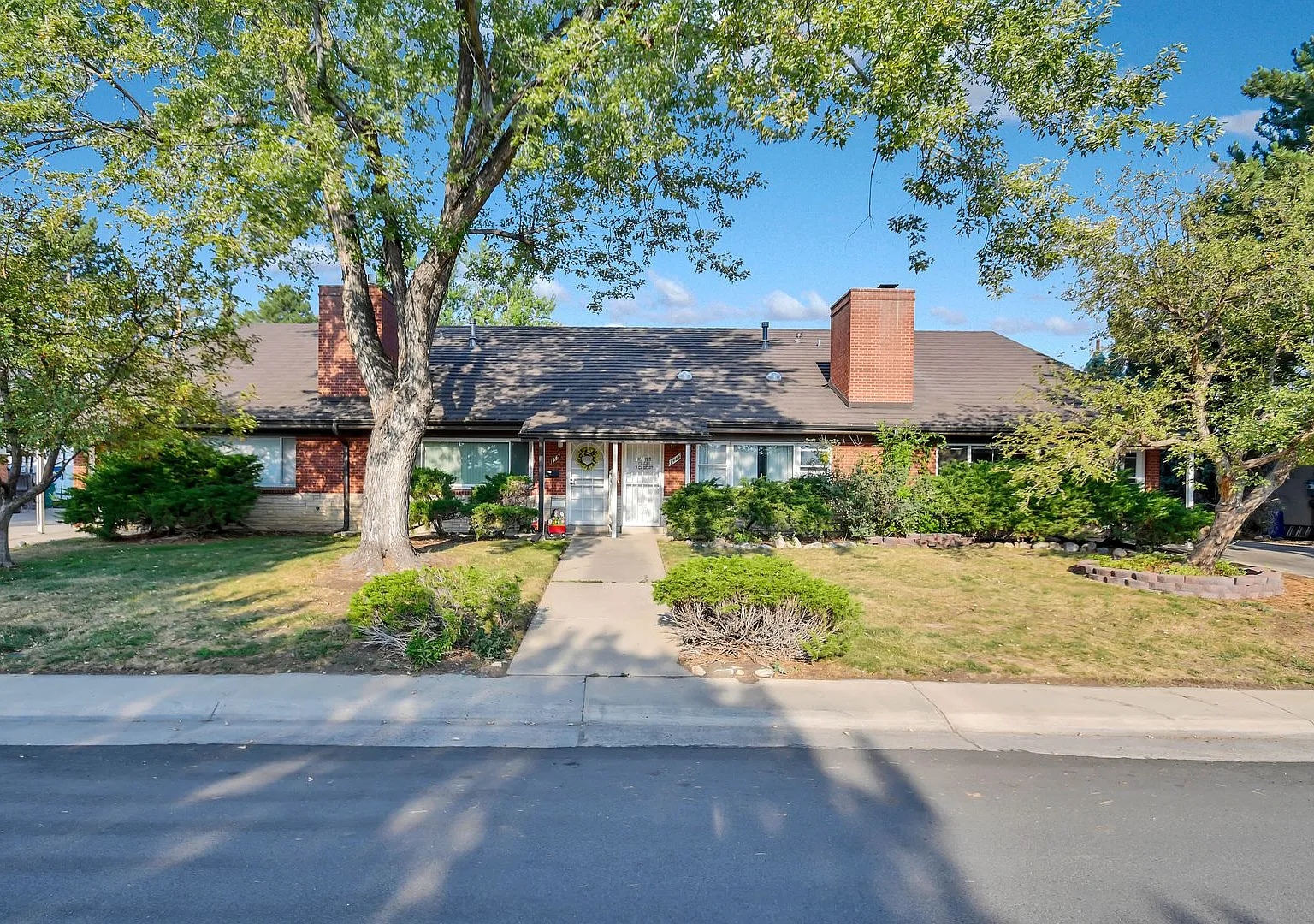Nice Home in Golden — Photo 1
