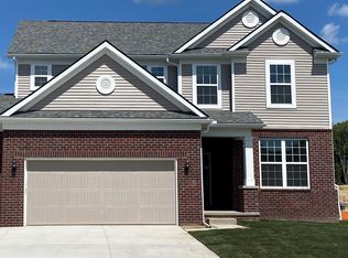 2912 Trillium Hills Dr, Commerce Township, MI 48382