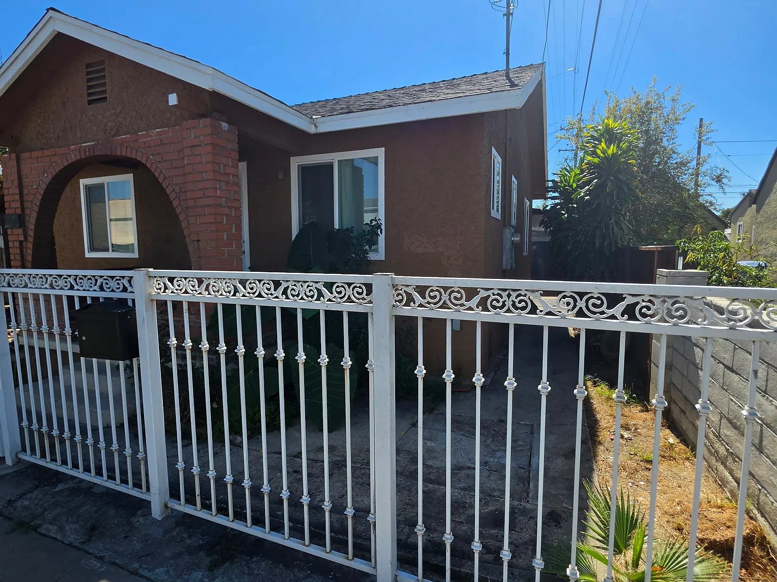 2 bed, 600 sqft, $2,700 — Photo 3