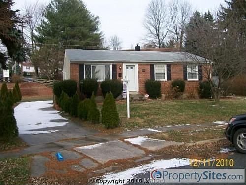 2nd image of 401 Homevale Ct