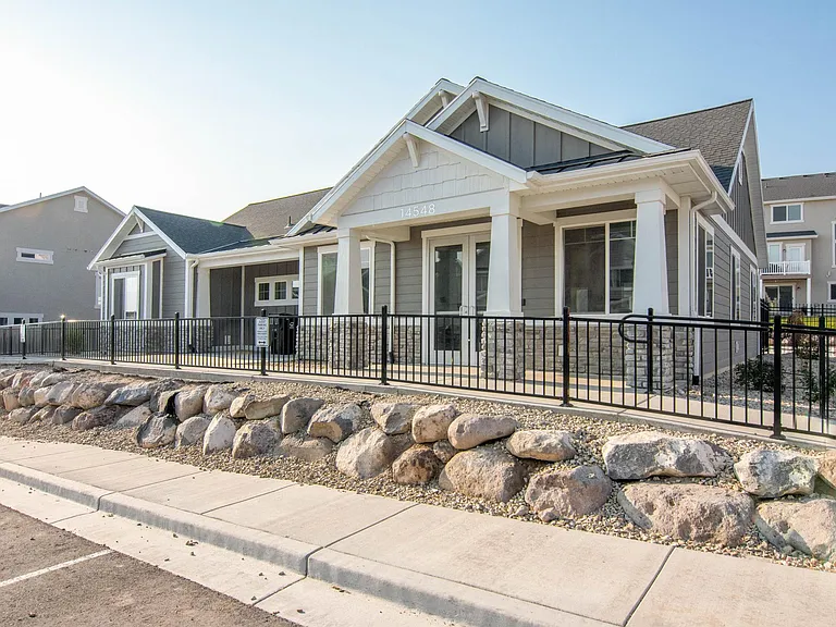 4328 W Quiet Shade Dr — Photo 24