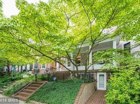 2624 Woodley Pl NW, Washington, DC