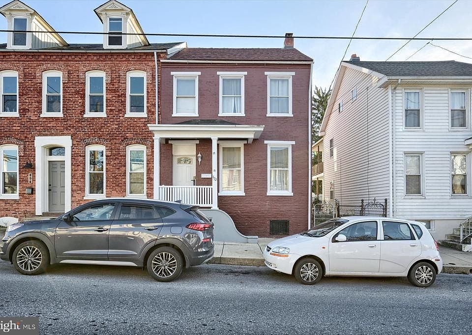 1st image of 492 Manor St