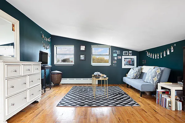 Sold by Compass | media 3