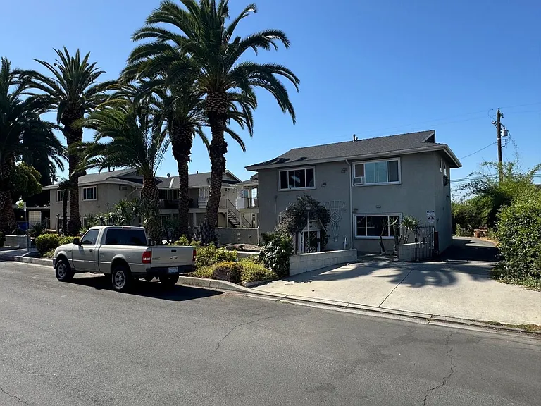 5361 W Maitland St — Photo 10