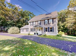 59 High St, Buckfield, ME 04220