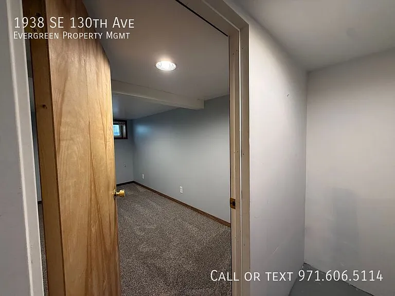 1938 SE 130th Ave — Photo 29