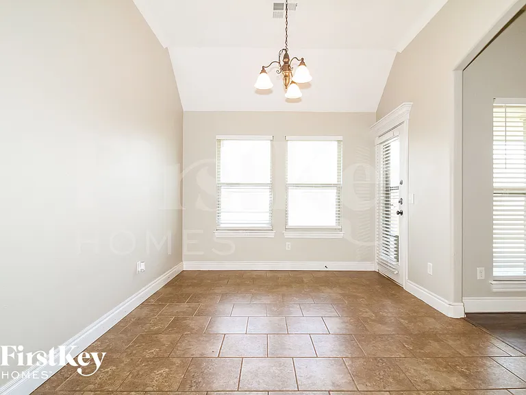 2604 Busheywood Dr — Photo 5