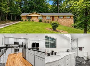2216 Chestnut Log Dr, Lithia Springs, GA 30122