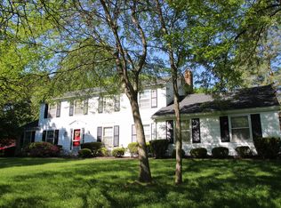 7 Harrison Cir, Pittsford, NY 14534