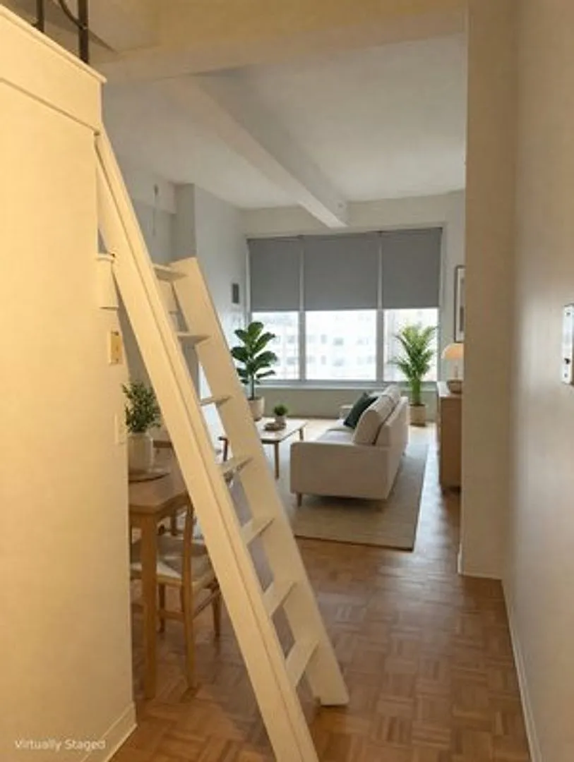 LARGE Loft Studio apartment @ Fenway Park - Available NOW — Photo 3