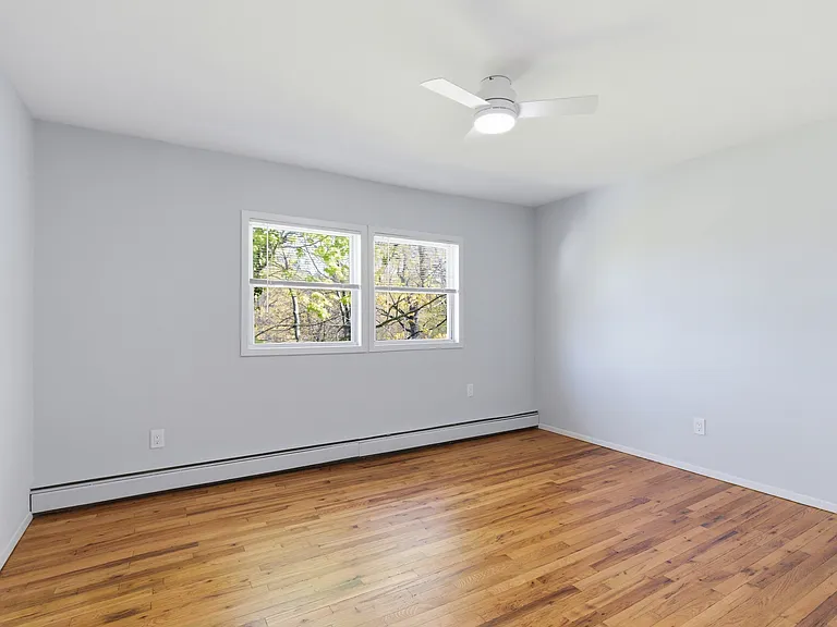41-43 Potter Ln #41 — Photo 14