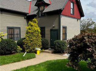 12 1/2 Charter Oak Pl, Hartford, CT 06106