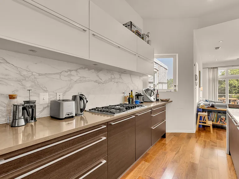 1207 Girard St NW #2 — Photo 8