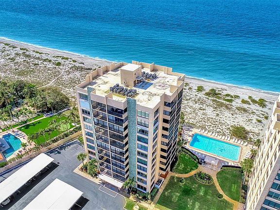 3rd image of 631 Alhambra Rd APT 1004