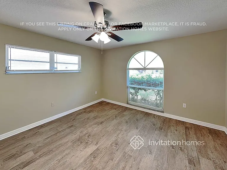 2021 Old Trevor Way — Photo 9