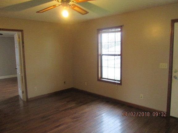 3rd image of 226 Christian St