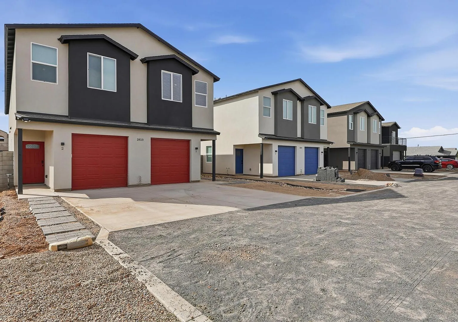 3 bed, 2.5 bath, 1817 sqft, $2,350 — Photo 1