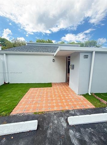 1st image of 2560 SW 122nd Ct