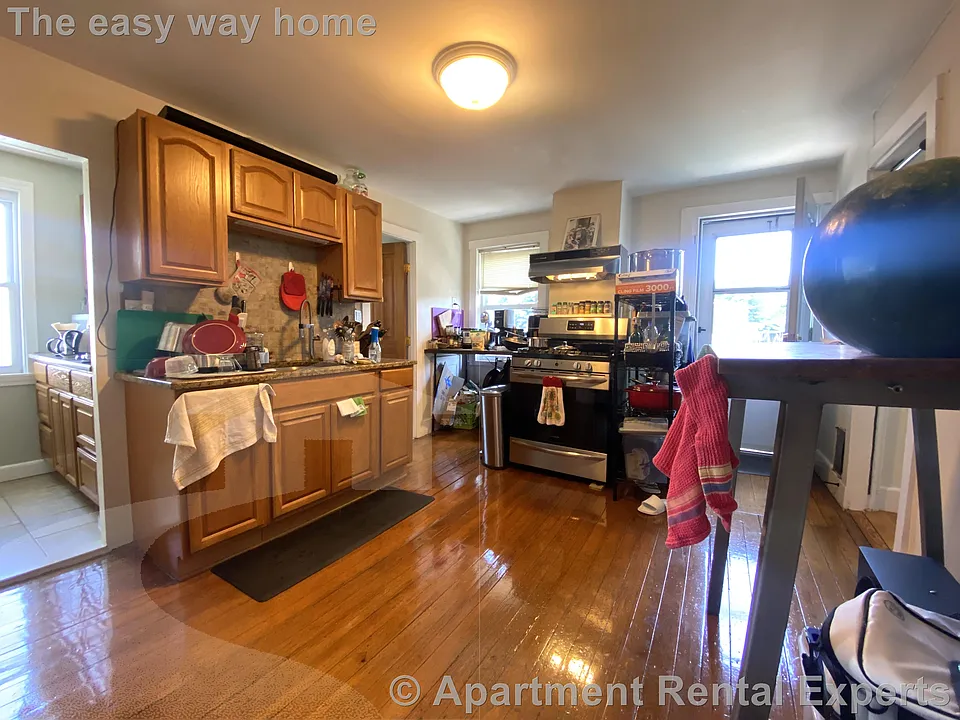 11 Prescott St #2