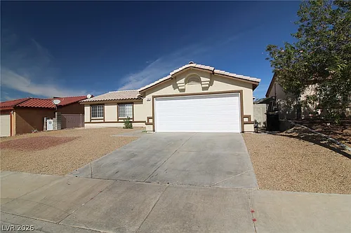 916 Clubview Dr Photo 1