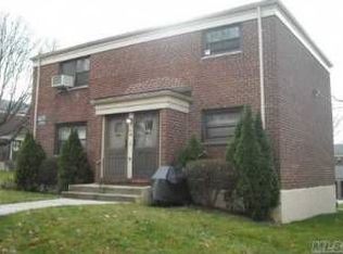 7342 Springfield Blvd, Oakland Gardens, NY 11364