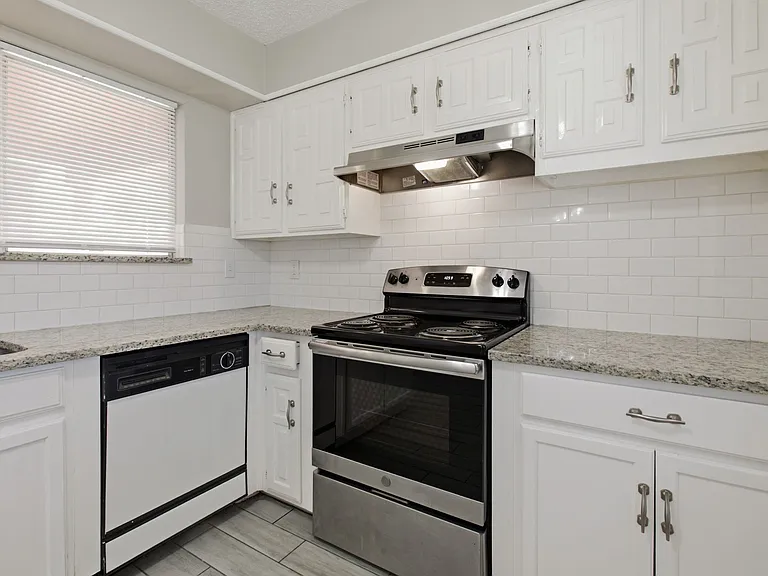 7306 Ridgeview Dr — Photo 13